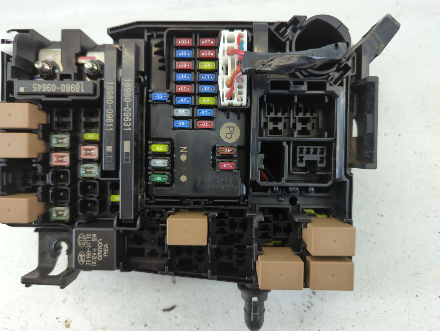 2021 Kia Forte Fusebox Fuse Box Panel Relay Module P/N:91430 M7982 Fits OEM Used Auto Parts - Oemusedautoparts1.com