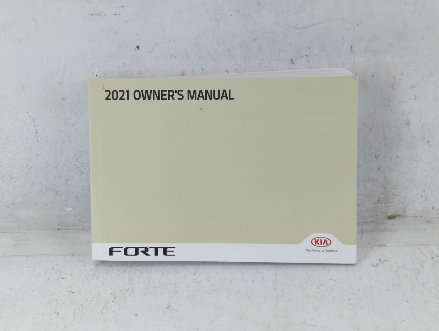 2021 Kia Forte Owners Manual Book Guide P/N:DLS4-EU11B OEM Used Auto Parts - Oemusedautoparts1.com