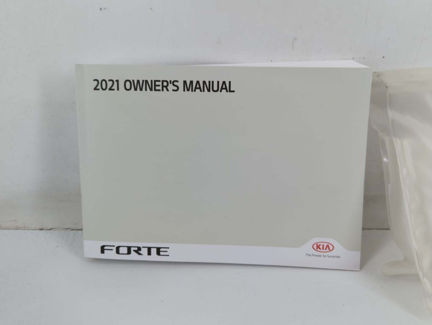 2021 Kia Forte Owners Manual Book Guide P/N:DLS4-EU06A OEM Used Auto Parts - Oemusedautoparts1.com