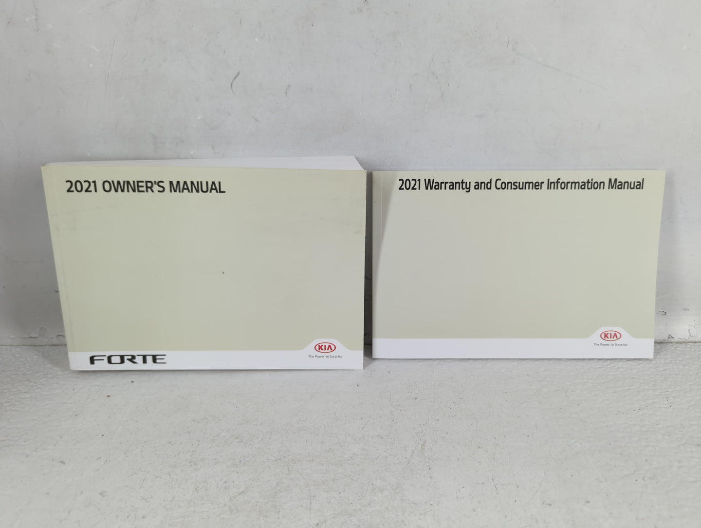 2021 Kia Forte Owners Manual Book Guide P/N:DLS4-EU0OB OEM Used Auto Parts - Oemusedautoparts1.com