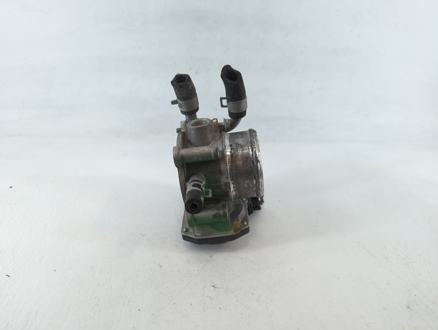 2017-2022 Kia Forte Throttle Body P/N:35100-22340 Fits Fits 2015 2016 2017 2018 2019 2020 2021 2022 OEM Used Auto Parts - Oe