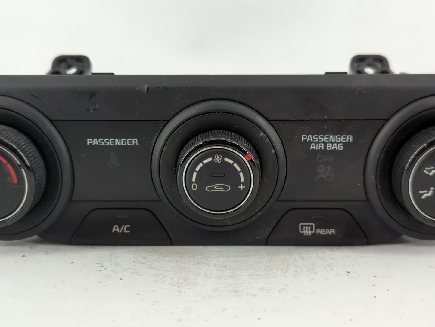 2019-2021 Kia Forte Climate Control Module Temperature AC/Heater Replacement P/N:97250-M6130GBU Fits Fits 2019 2020 2021 OEM
