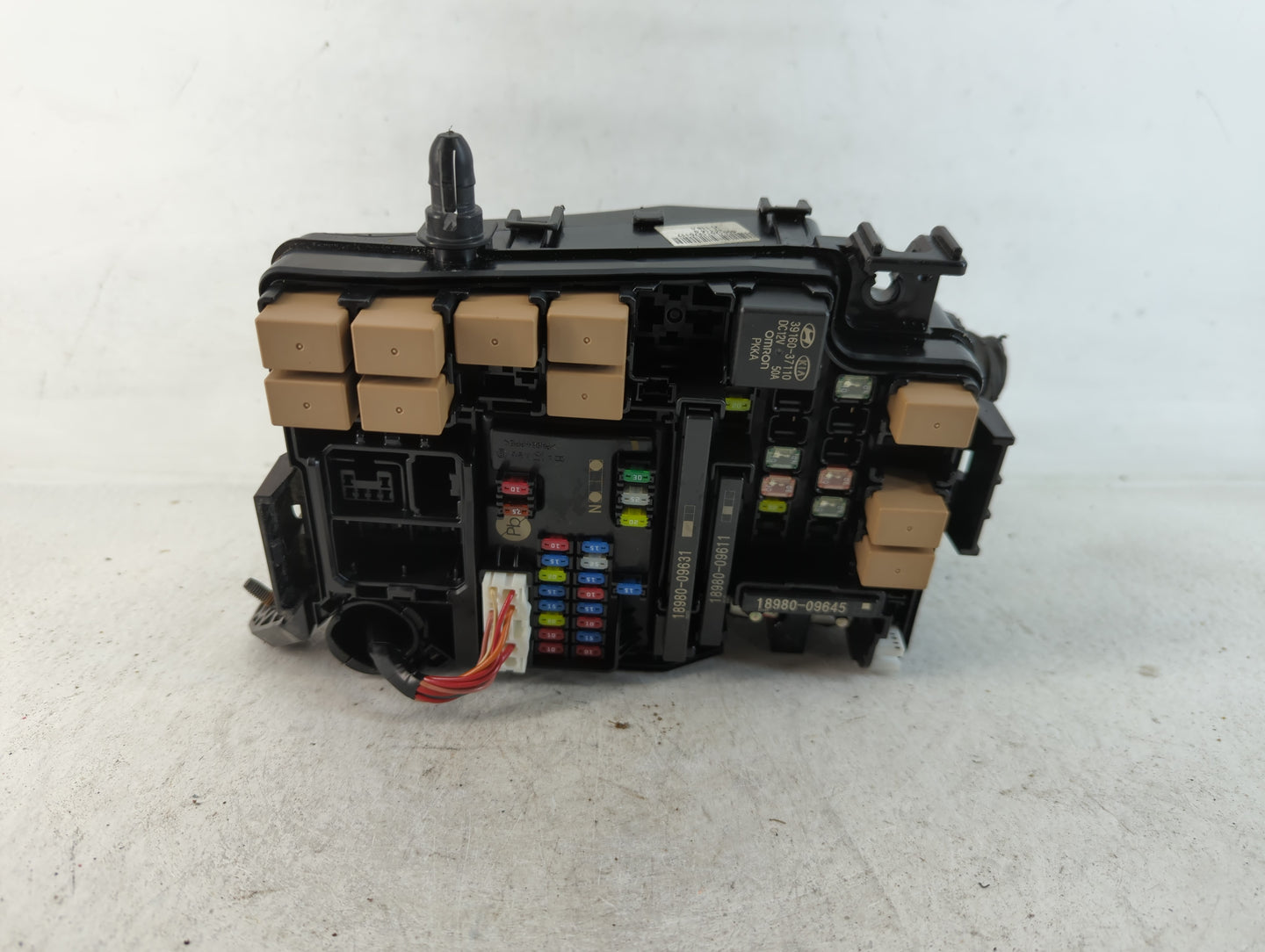 2021 Kia Forte Fusebox Fuse Box Panel Relay Module P/N:4221105014 91431-M7252-48 Fits OEM Used Auto Parts - Oemusedautoparts