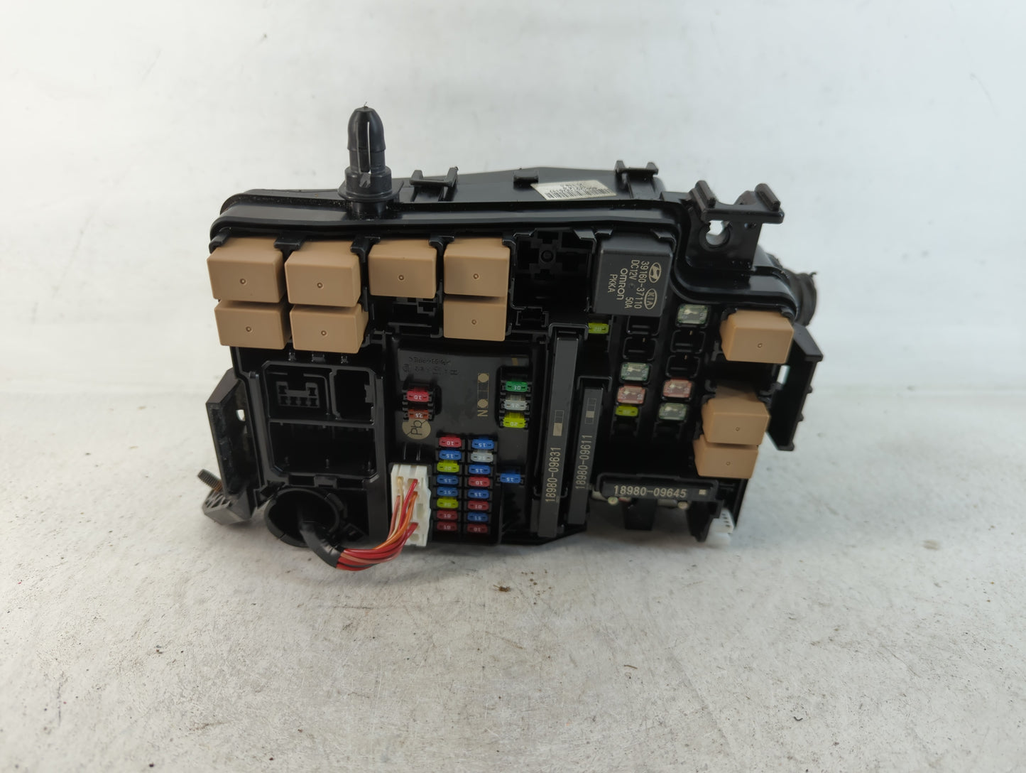 2021 Kia Forte Fusebox Fuse Box Panel Relay Module P/N:4221105014 91431-M7252-48 Fits OEM Used Auto Parts - Oemusedautoparts