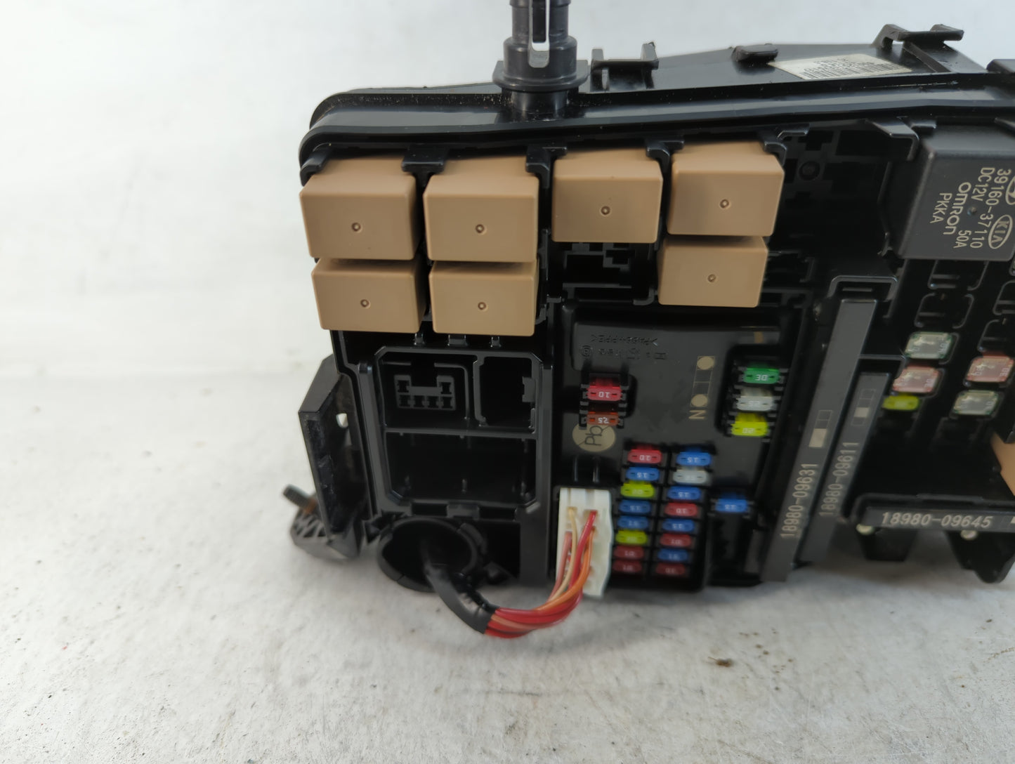 2021 Kia Forte Fusebox Fuse Box Panel Relay Module P/N:4221105014 91431-M7252-48 Fits OEM Used Auto Parts - Oemusedautoparts