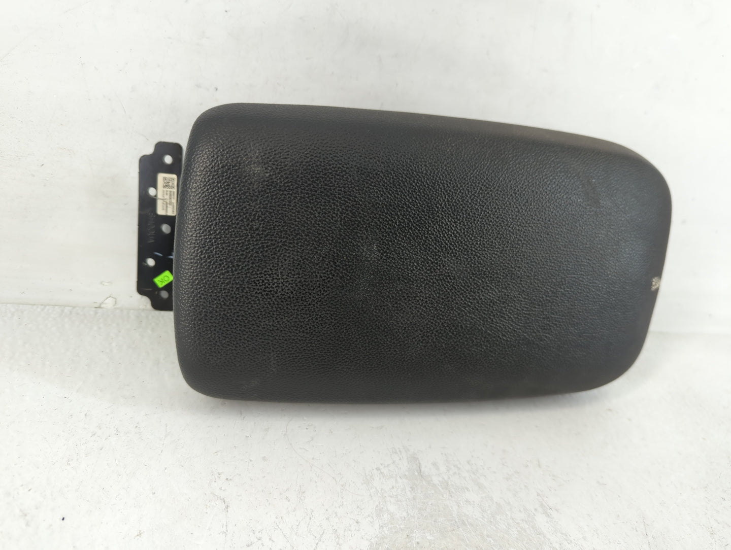 2021 Kia Forte Center Console Armrest Cover Lid Fits OEM Used Auto Parts - Oemusedautoparts1.com