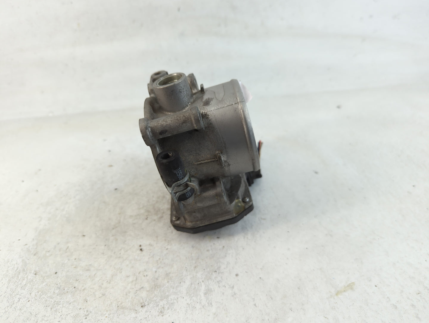 2020-2022 Kia Forte Throttle Body P/N:35100-2E710 Fits Fits 2020 2021 2022 OEM Used Auto Parts - Oemusedautoparts1.com