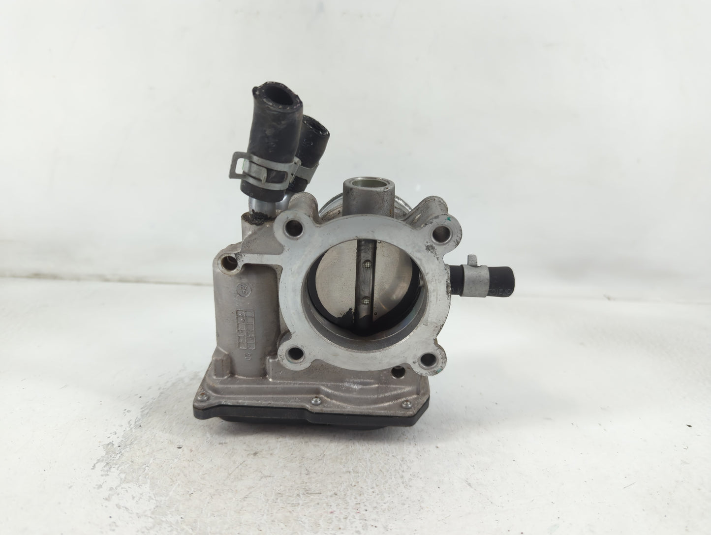 2017-2022 Kia Forte Throttle Body P/N:35100-2B340 Fits Fits 2015 2016 2017 2018 2019 2020 2021 2022 OEM Used Auto Parts - Oe