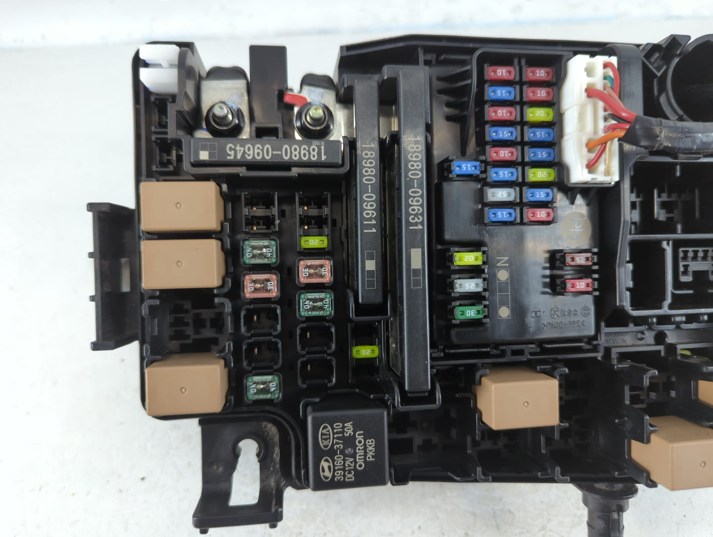 2021 Kia Forte Fusebox Fuse Box Panel Relay Module P/N:4221112009 P078LA52, 91431 M7052 Fits OEM Used Auto Parts - Oemusedau