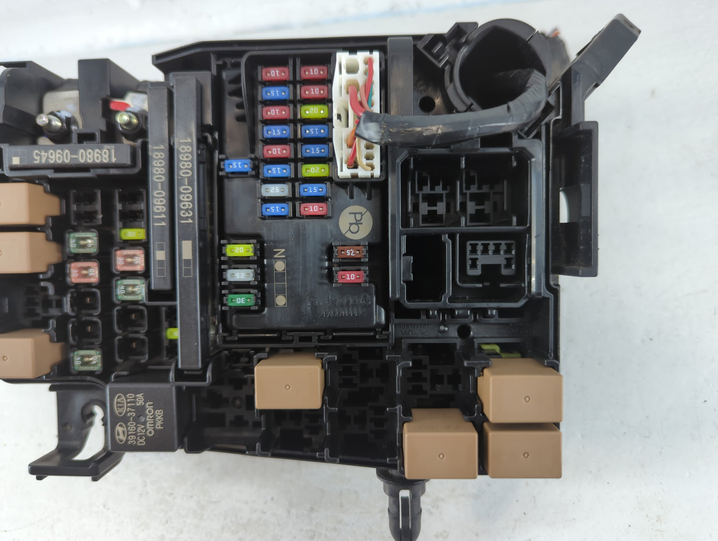 2021 Kia Forte Fusebox Fuse Box Panel Relay Module P/N:4221112009 P078LA52, 91431 M7052 Fits OEM Used Auto Parts - Oemusedau