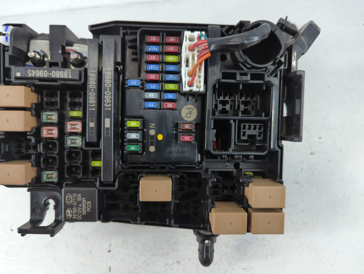 2021 Kia Forte Fusebox Fuse Box Panel Relay Module P/N:4221713008 91431 M7052 Fits OEM Used Auto Parts - Oemusedautoparts1.c