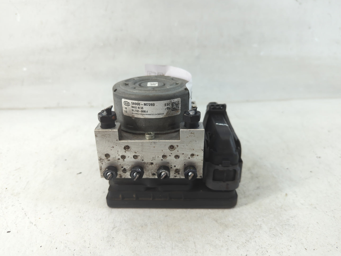 2019-2021 Kia Forte ABS Pump Control Module Replacement P/N:58900-M7260 58900-M7400 Fits Fits 2019 2020 2021 OEM Used Auto P