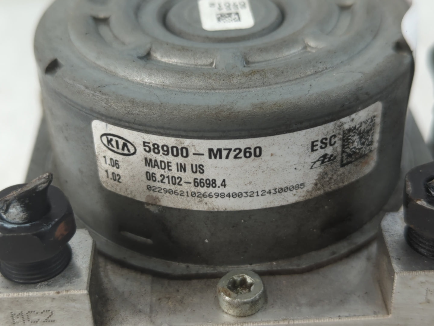 2019-2021 Kia Forte ABS Pump Control Module Replacement P/N:58900-M7260 58900-M7400 Fits Fits 2019 2020 2021 OEM Used Auto P