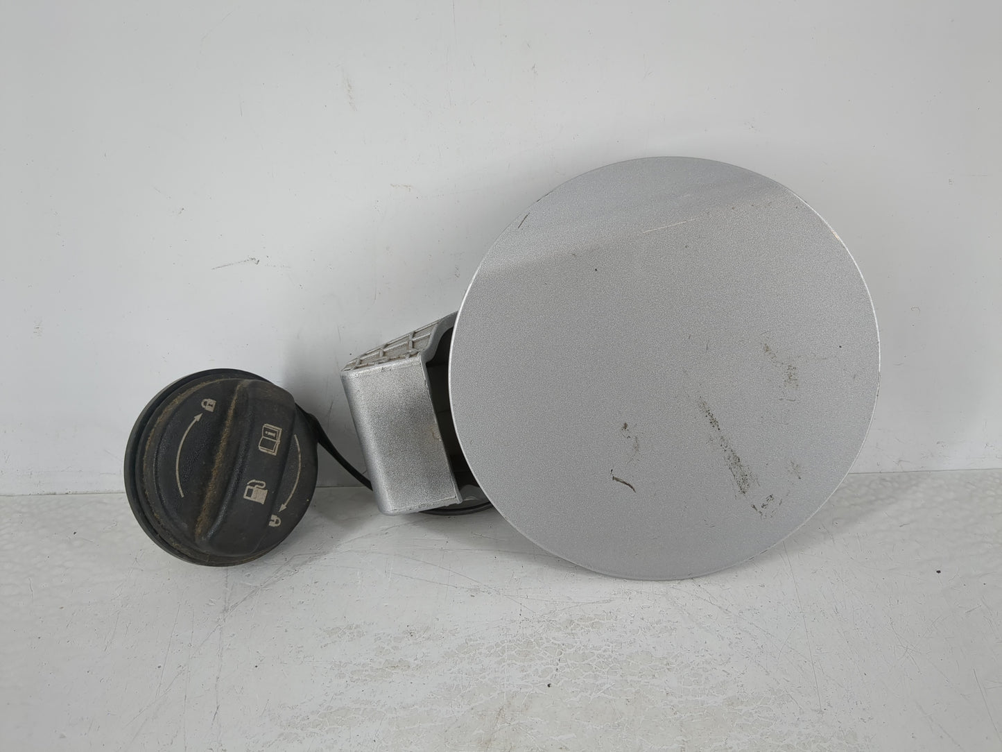 2021 Kia Forte Fuel Tank Door Lid Gas Tank - Oemusedautoparts1.com