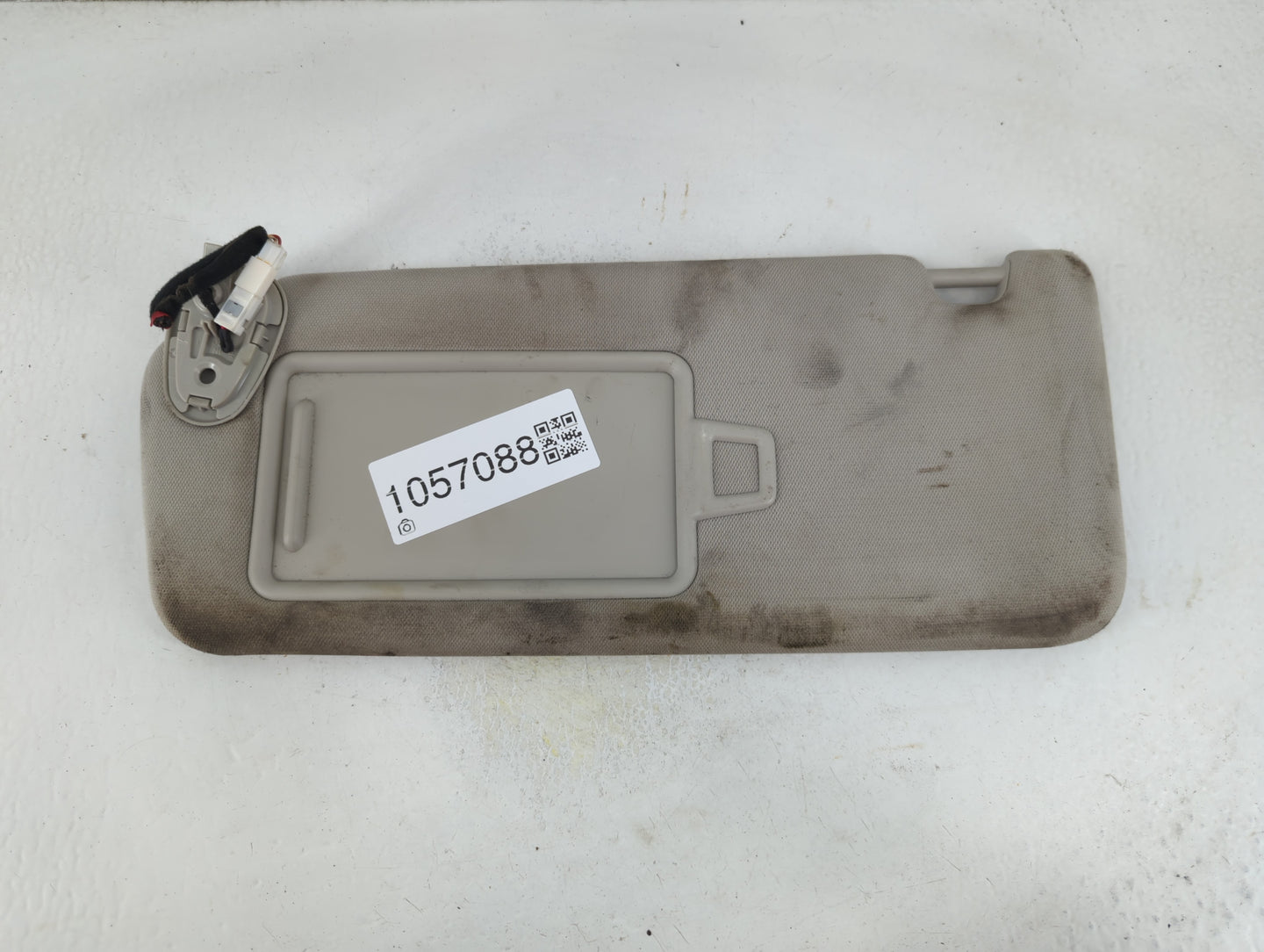 2021 Kia K5 Sun Visor Shade Replacement Driver Left Mirror Fits OEM Used Auto Parts - Oemusedautoparts1.com