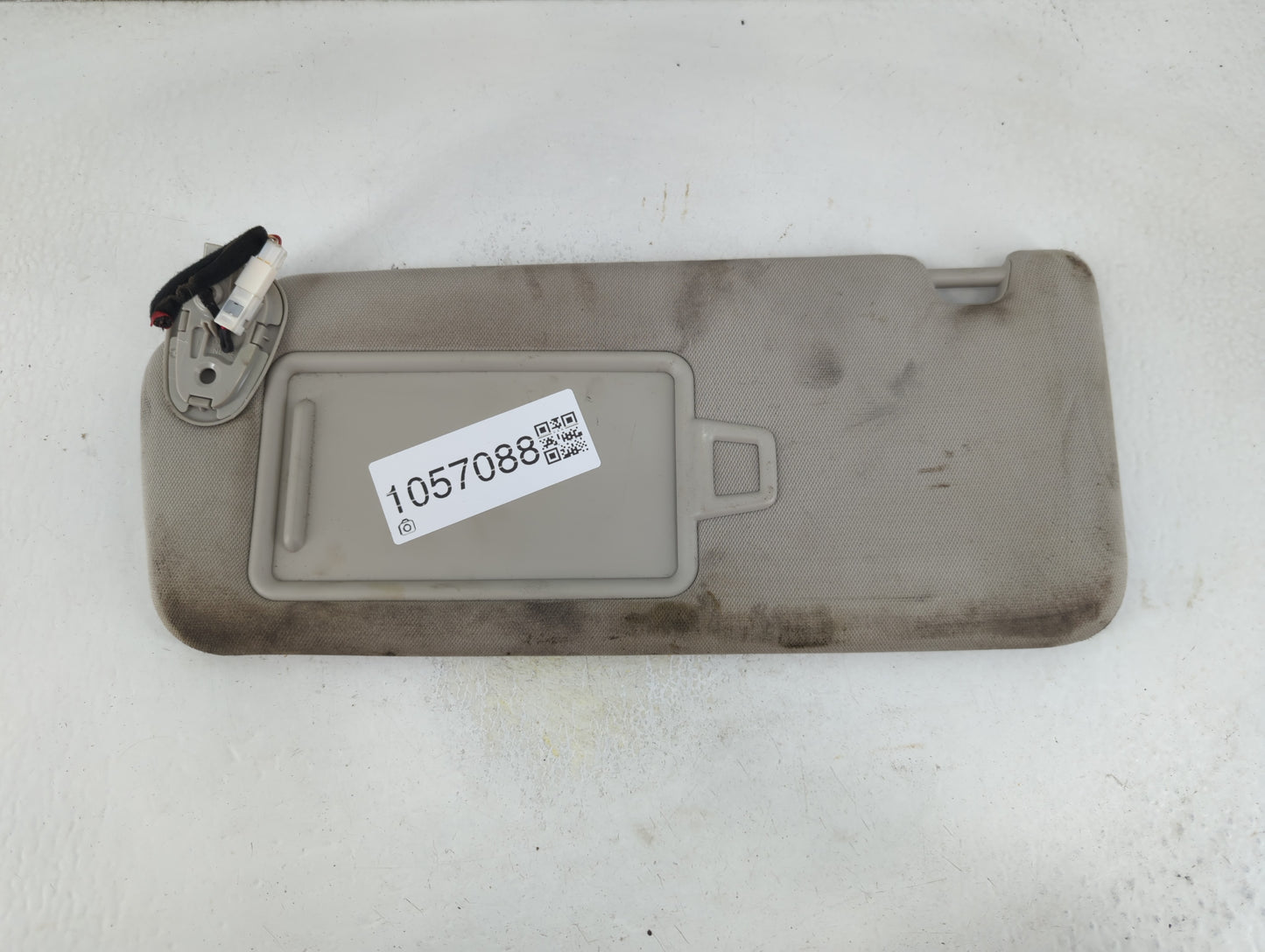 2021 Kia K5 Sun Visor Shade Replacement Driver Left Mirror Fits OEM Used Auto Parts - Oemusedautoparts1.com