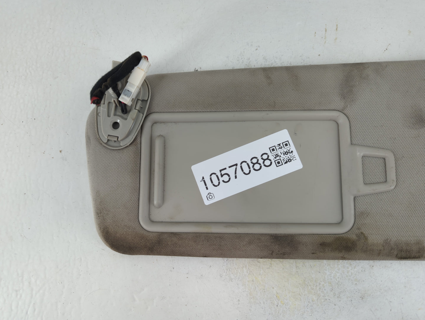 2021 Kia K5 Sun Visor Shade Replacement Driver Left Mirror Fits OEM Used Auto Parts - Oemusedautoparts1.com