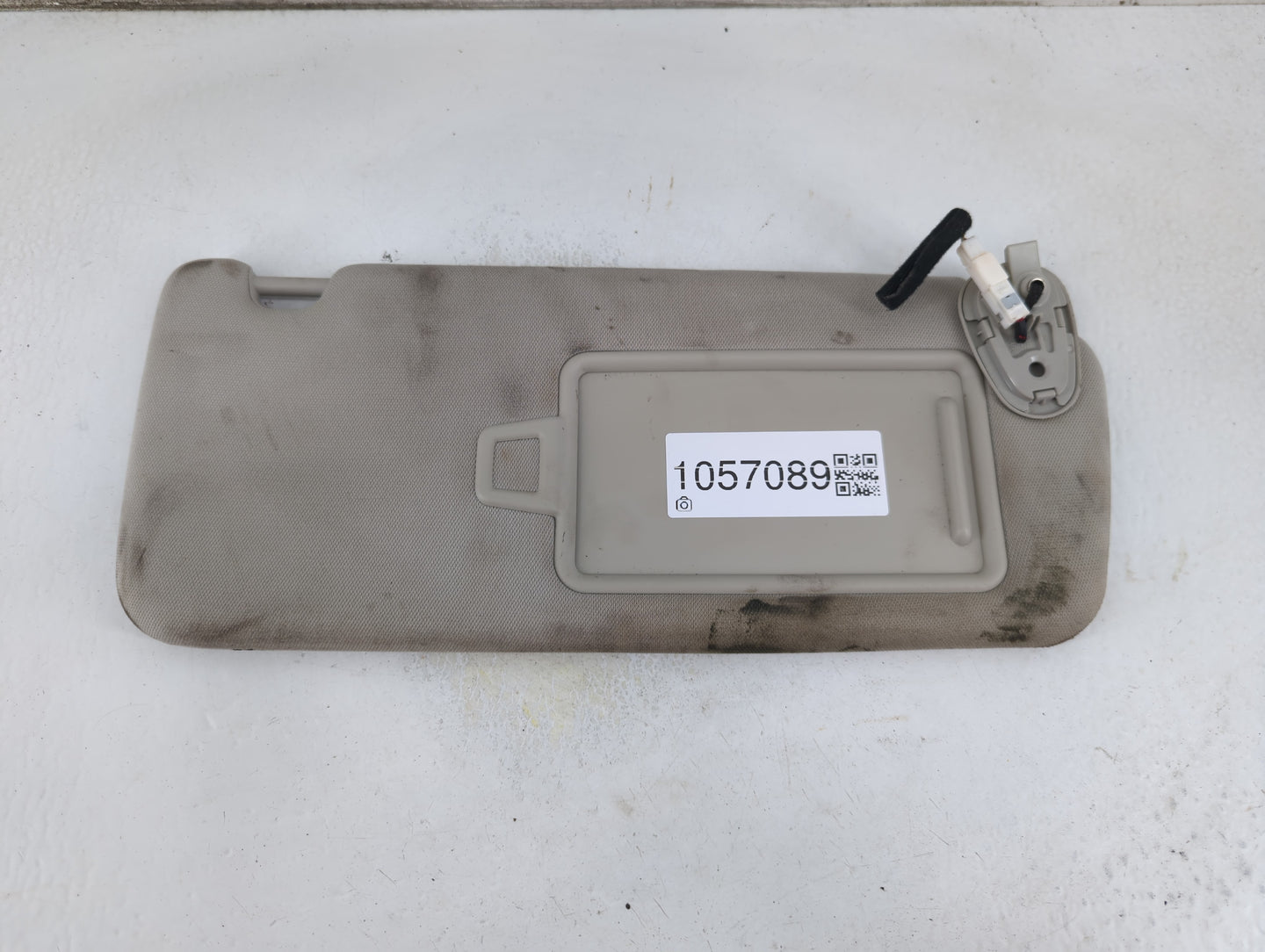 2021 Kia K5 Sun Visor Shade Replacement Passenger Right Mirror Fits OEM Used Auto Parts - Oemusedautoparts1.com