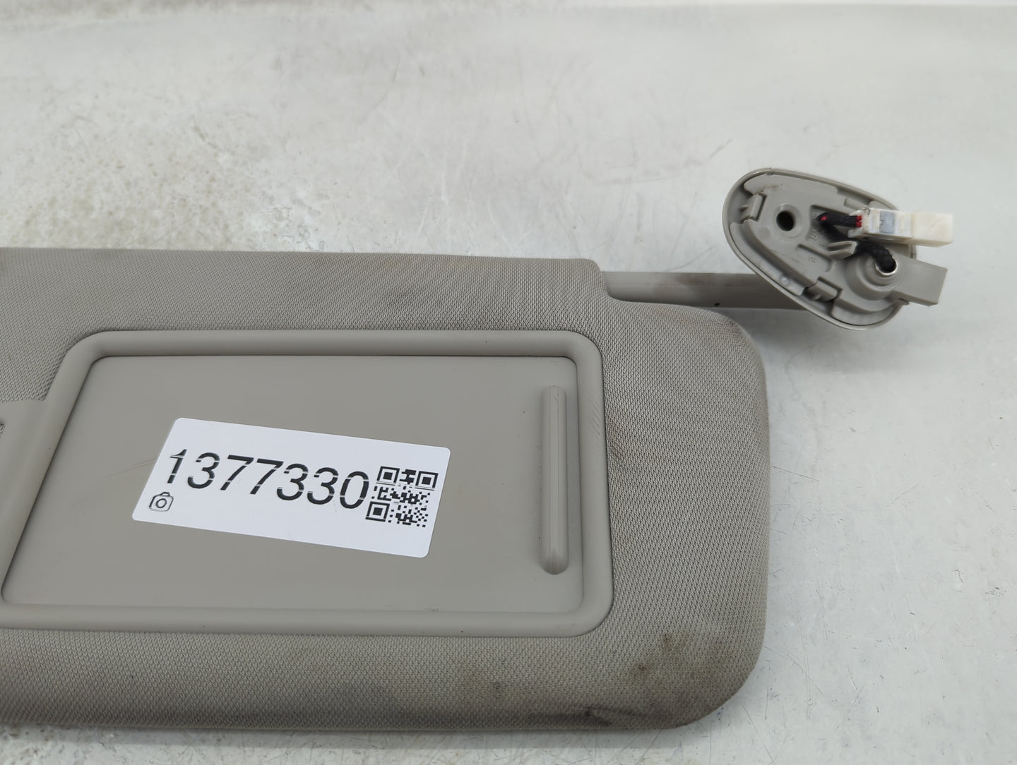 2021 Kia K5 Sun Visor Shade Replacement Passenger Right Mirror Fits OEM Used Auto Parts - Oemusedautoparts1.com