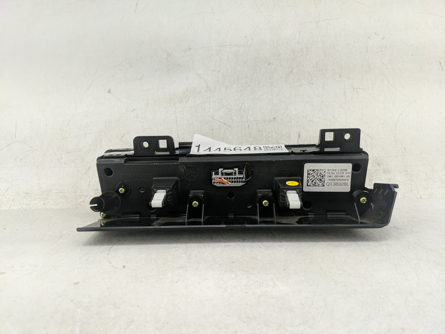 2021 Kia K5 Climate Control Module Temperature AC/Heater Replacement P/N:97250-L3200 Fits OEM Used Auto Parts - Oemusedautop