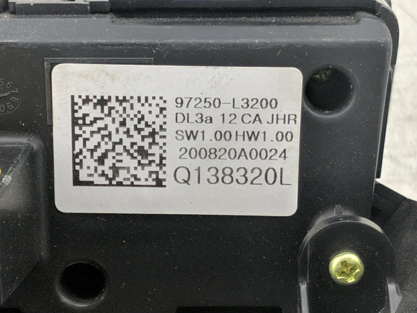 2021 Kia K5 Climate Control Module Temperature AC/Heater Replacement P/N:97250-L3200 Fits OEM Used Auto Parts - Oemusedautop