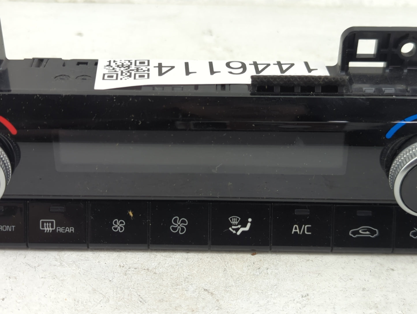 2021 Kia K5 Climate Control Module Temperature AC/Heater Replacement P/N:97250-L3200 Fits OEM Used Auto Parts - Oemusedautop