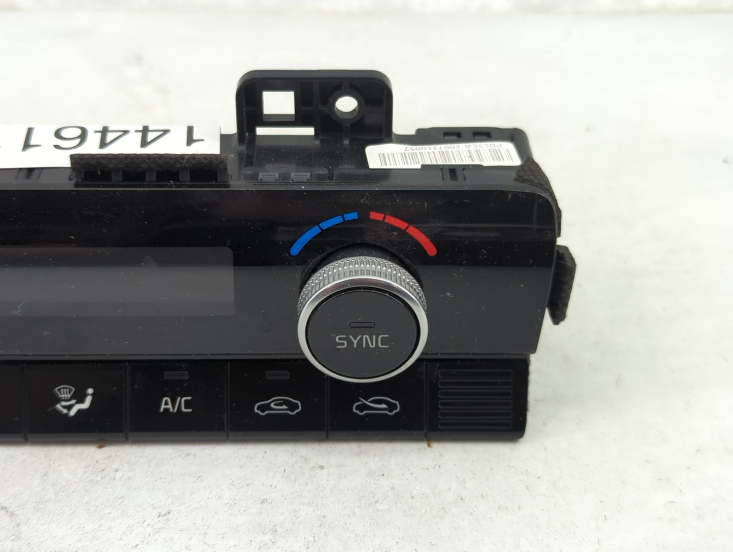 2021 Kia K5 Climate Control Module Temperature AC/Heater Replacement P/N:97250-L3200 Fits OEM Used Auto Parts - Oemusedautop