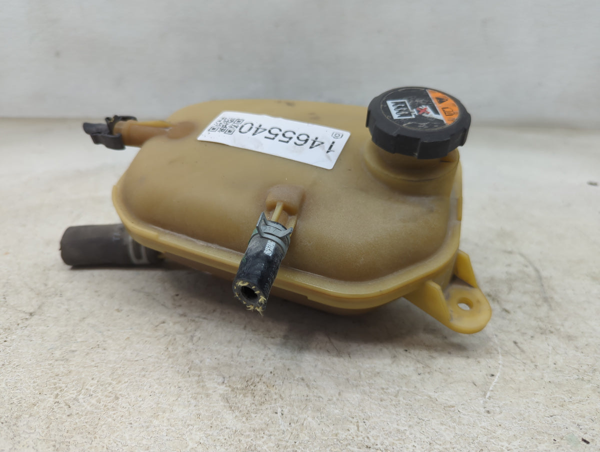 2021-2021 Kia K5 Radiator Coolant Overflow Expansion Tank Bottle 1465540 - Oemusedautoparts1.com
