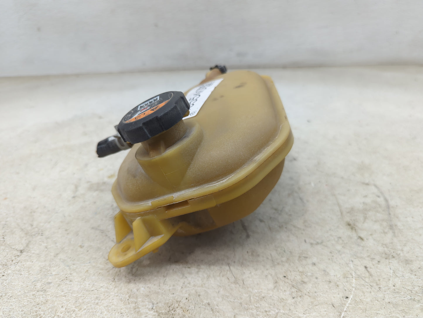 2021-2021 Kia K5 Radiator Coolant Overflow Expansion Tank Bottle 1465540 - Oemusedautoparts1.com