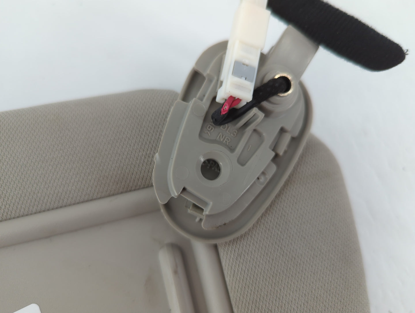 2021 Kia K5 Sun Visor Shade Replacement Passenger Right Mirror Fits OEM Used Auto Parts - Oemusedautoparts1.com