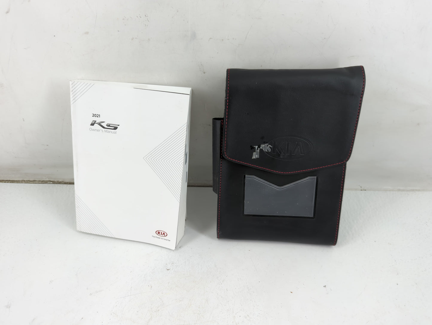 2021 Kia K5 Owners Manual Book Guide P/N:MEG5-EU07B OEM Used Auto Parts - Oemusedautoparts1.com