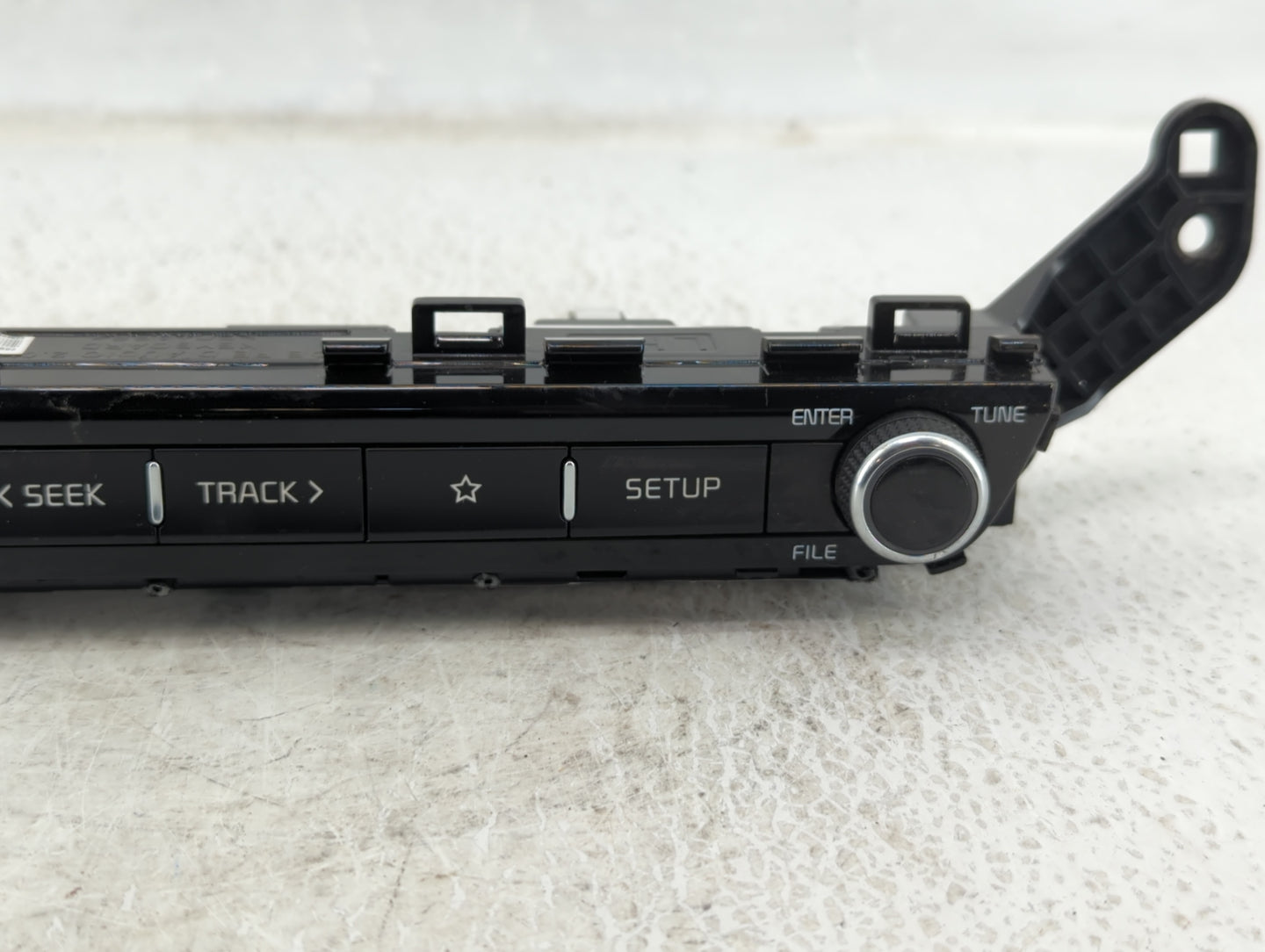 2021 Kia Niro Am Fm Cd Player Radio Receiver - Oemusedautoparts1.com