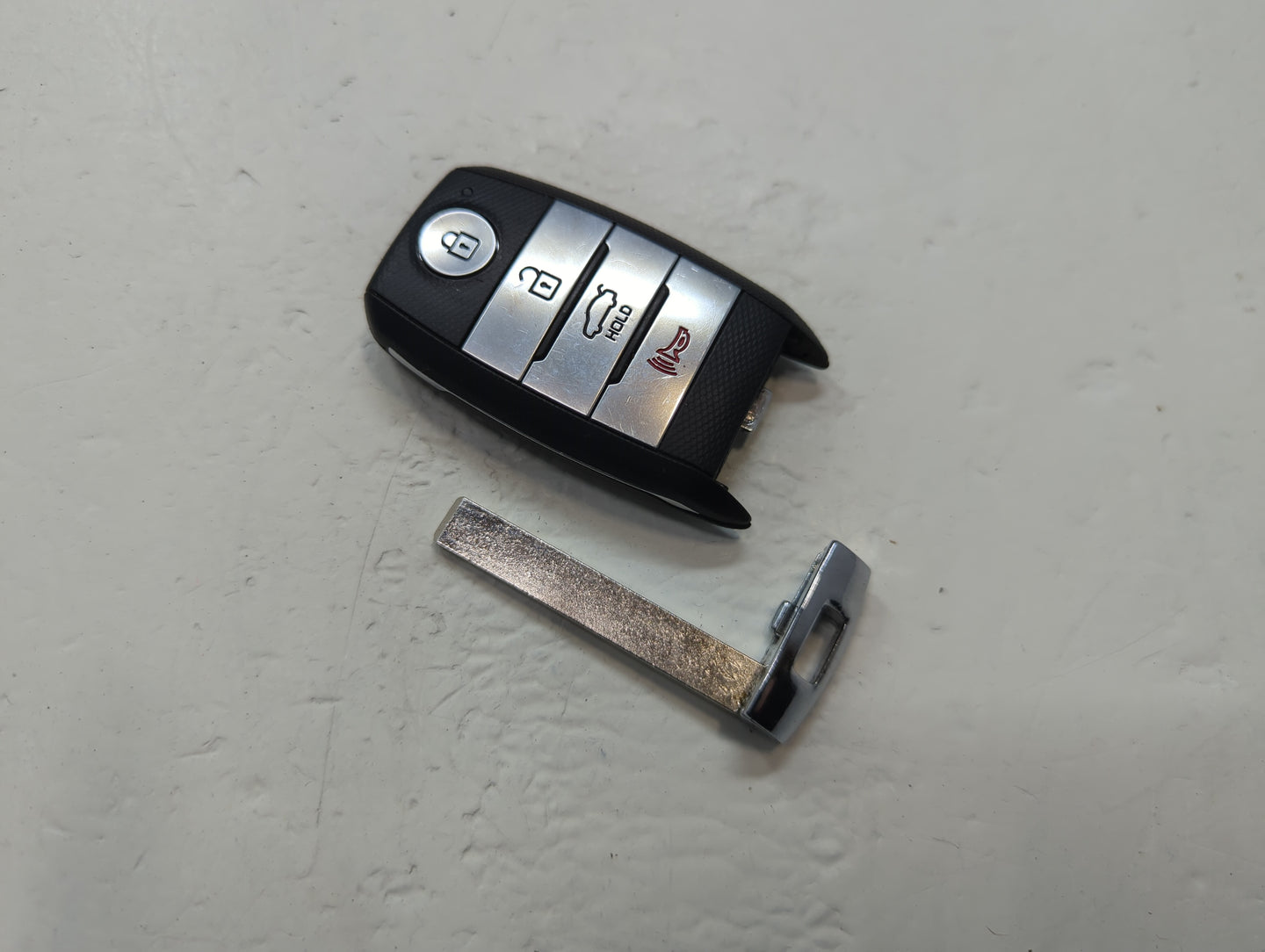 Kia Rio Keyless Entry Remote Fob NYOSYEC4FOB1611 4 buttons - Oemusedautoparts1.com