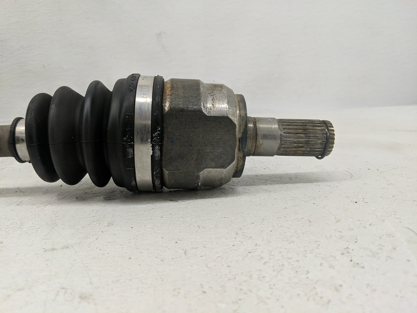 2018-2020 Kia Rio Axle Shaft Front Driver Cv C/v - Oemusedautoparts1.com