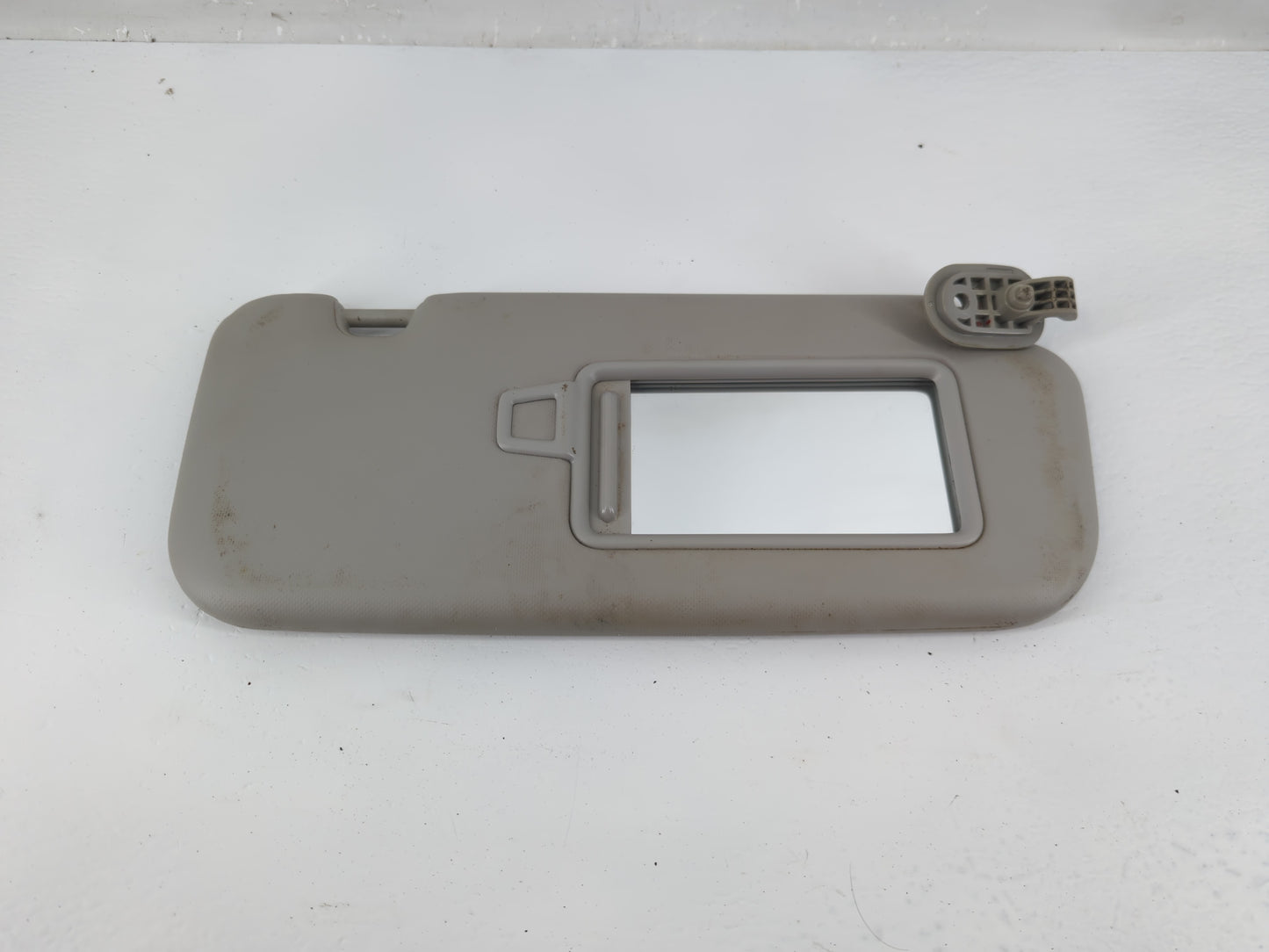 2018-2020 Kia Rio Sun Visor Shade Replacement Passenger Right Mirror Fits Fits 2018 2019 2020 2021 2022 OEM Used Auto Parts 