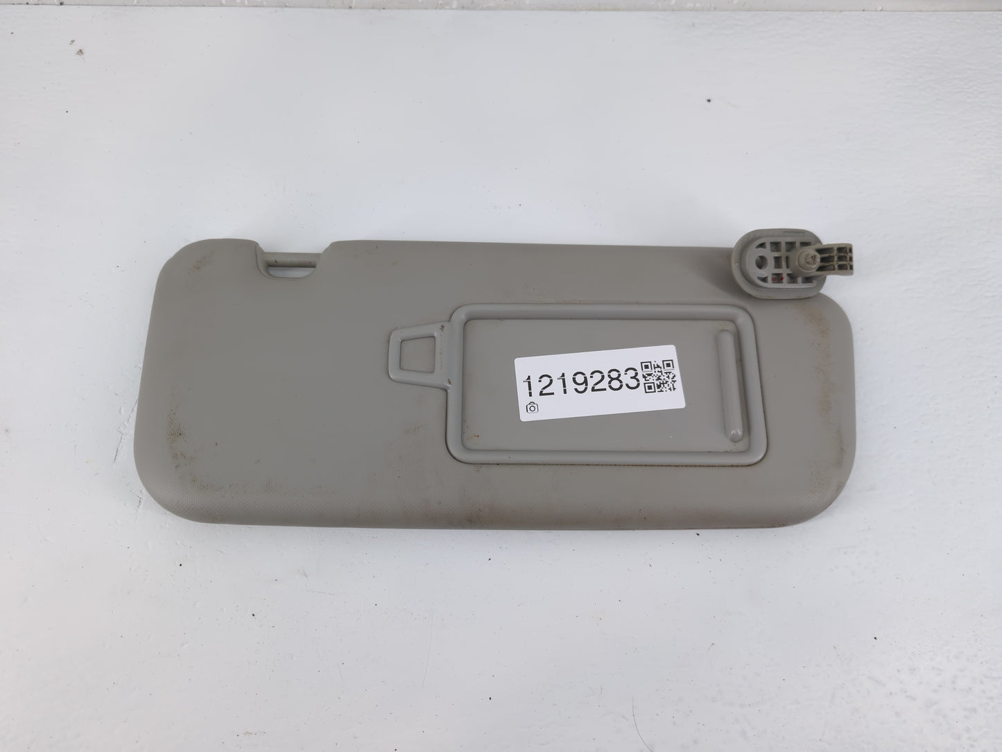 2018-2020 Kia Rio Sun Visor Shade Replacement Passenger Right Mirror Fits Fits 2018 2019 2020 2021 2022 OEM Used Auto Parts 