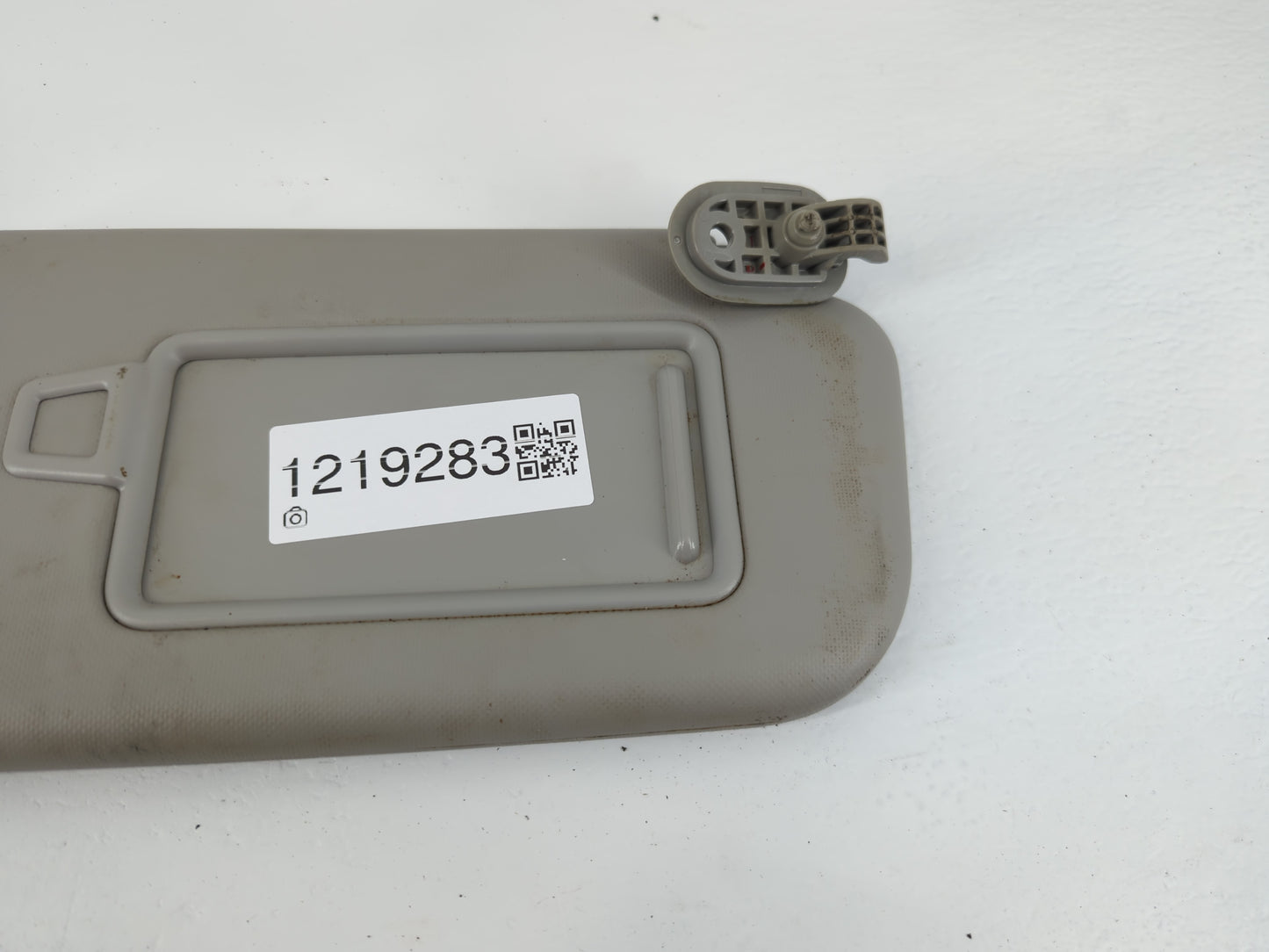 2018-2020 Kia Rio Sun Visor Shade Replacement Passenger Right Mirror Fits Fits 2018 2019 2020 2021 2022 OEM Used Auto Parts 