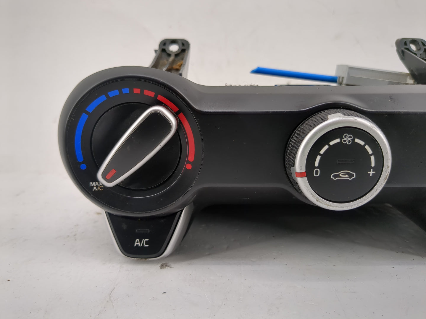 2021 Kia Rio Climate Control Module Temperature AC/Heater Replacement P/N:97250H9130 Fits OEM Used Auto Parts - Oemusedautop