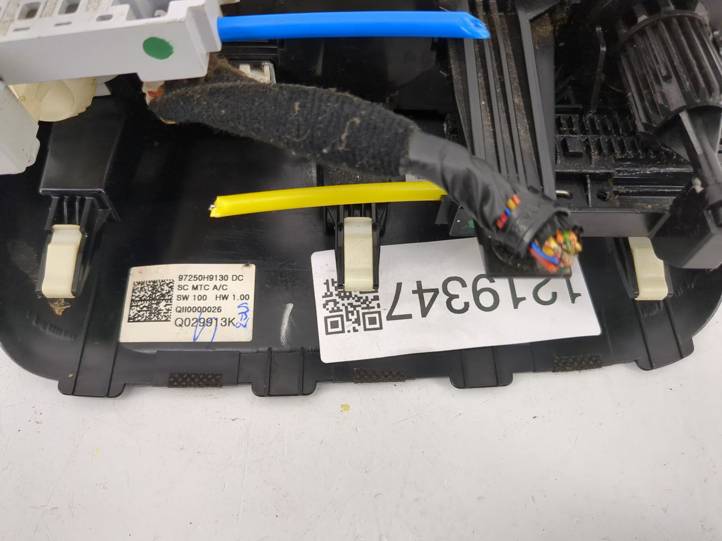 2021 Kia Rio Climate Control Module Temperature AC/Heater Replacement P/N:97250H9130 Fits OEM Used Auto Parts - Oemusedautop