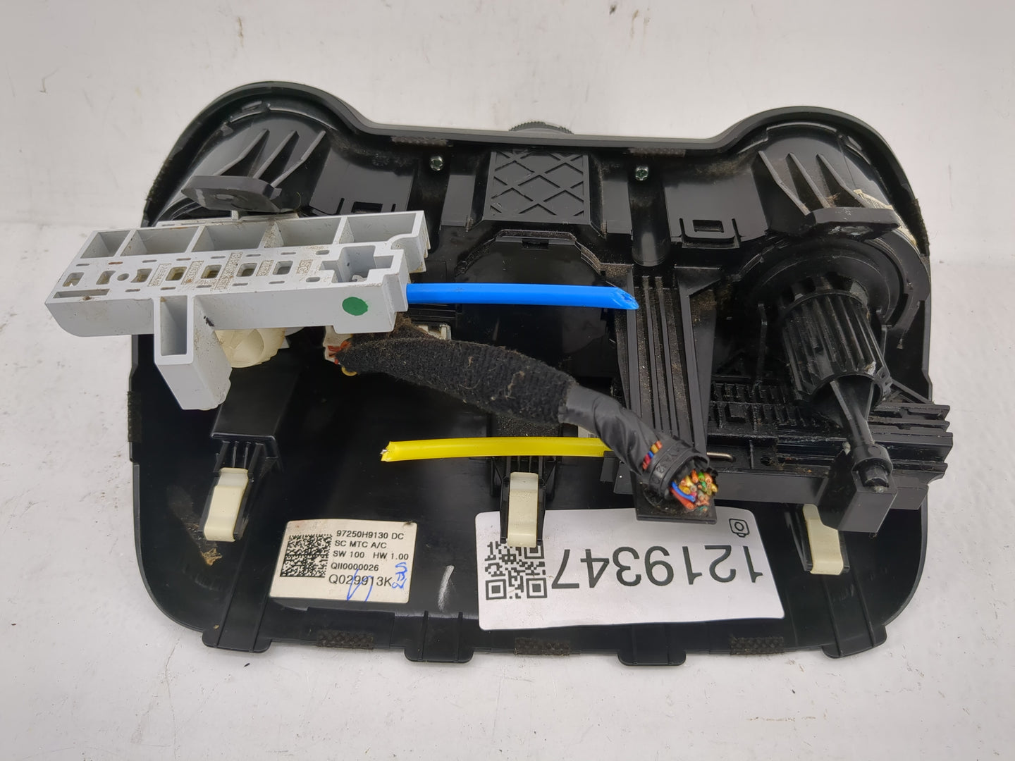 2021 Kia Rio Climate Control Module Temperature AC/Heater Replacement P/N:97250H9130 Fits OEM Used Auto Parts - Oemusedautop