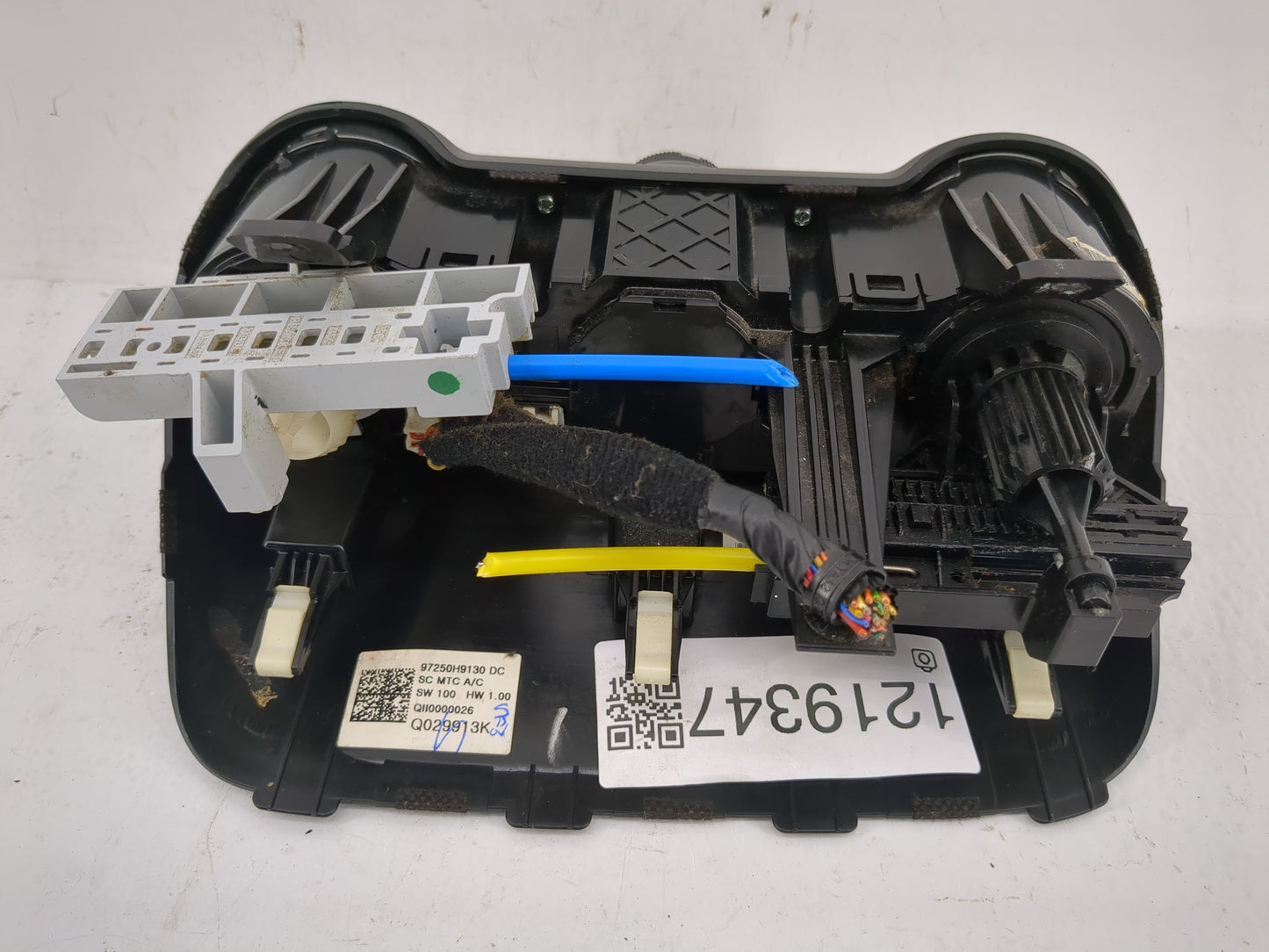 2021 Kia Rio Climate Control Module Temperature AC/Heater Replacement P/N:97250H9130 Fits OEM Used Auto Parts - Oemusedautop