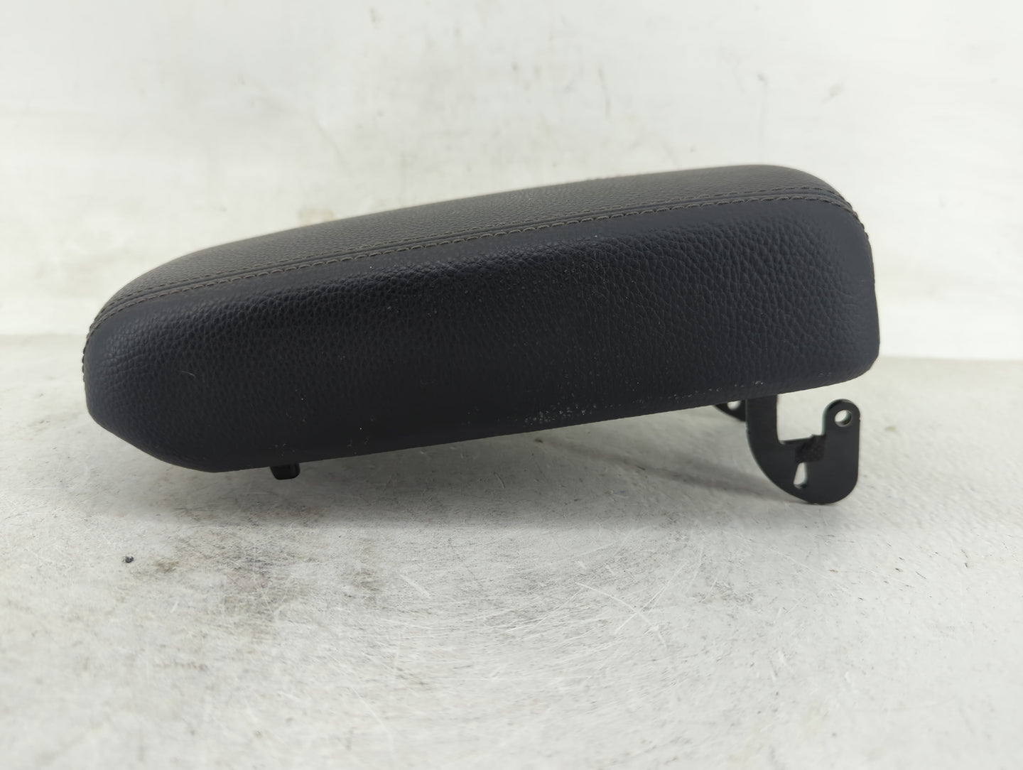 2021 Kia Rio Center Console Armrest Cover Lid Fits OEM Used Auto Parts - Oemusedautoparts1.com
