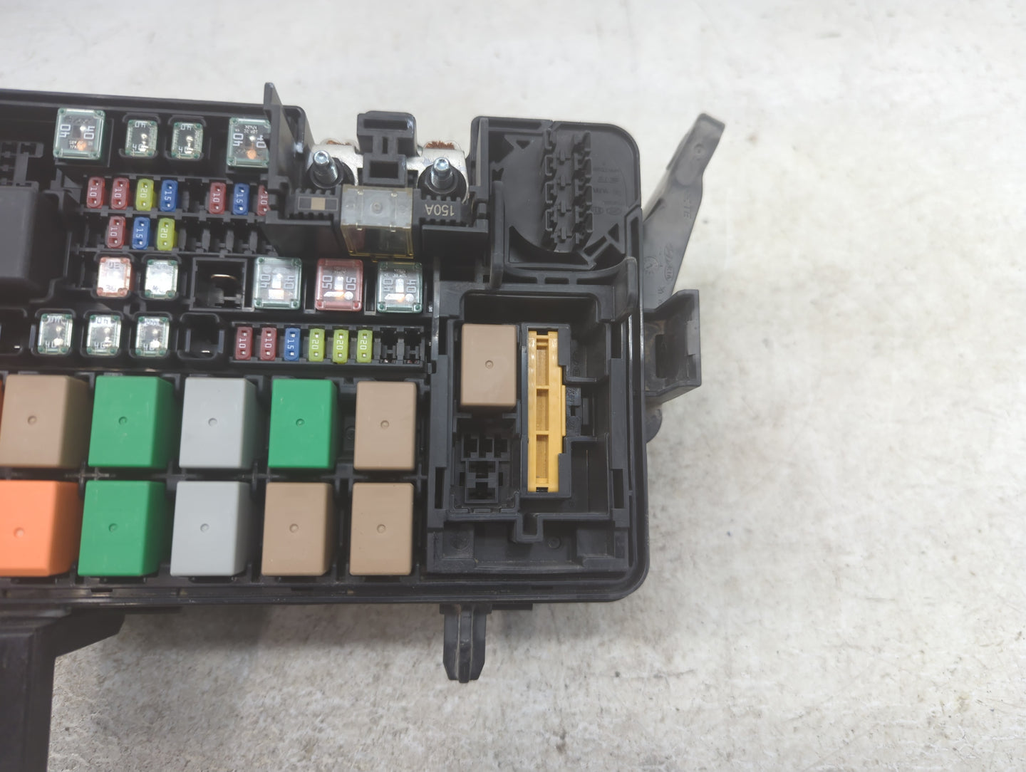 2020 Kia Rio Fusebox Fuse Box Panel Relay Module P/N:91956-H9300 Fits OEM Used Auto Parts - Oemusedautoparts1.com