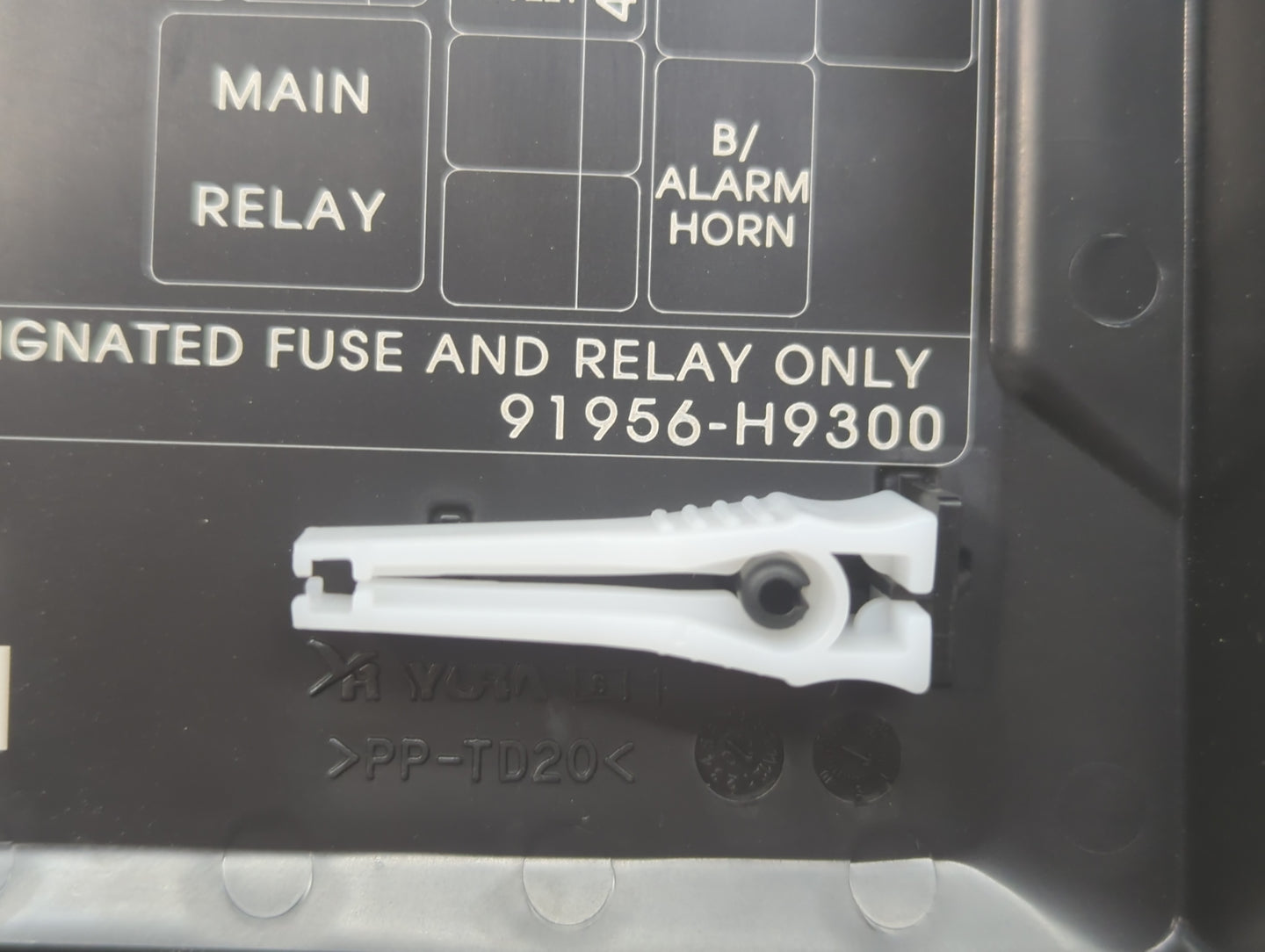 2020 Kia Rio Fusebox Fuse Box Panel Relay Module P/N:91956-H9300 Fits OEM Used Auto Parts - Oemusedautoparts1.com
