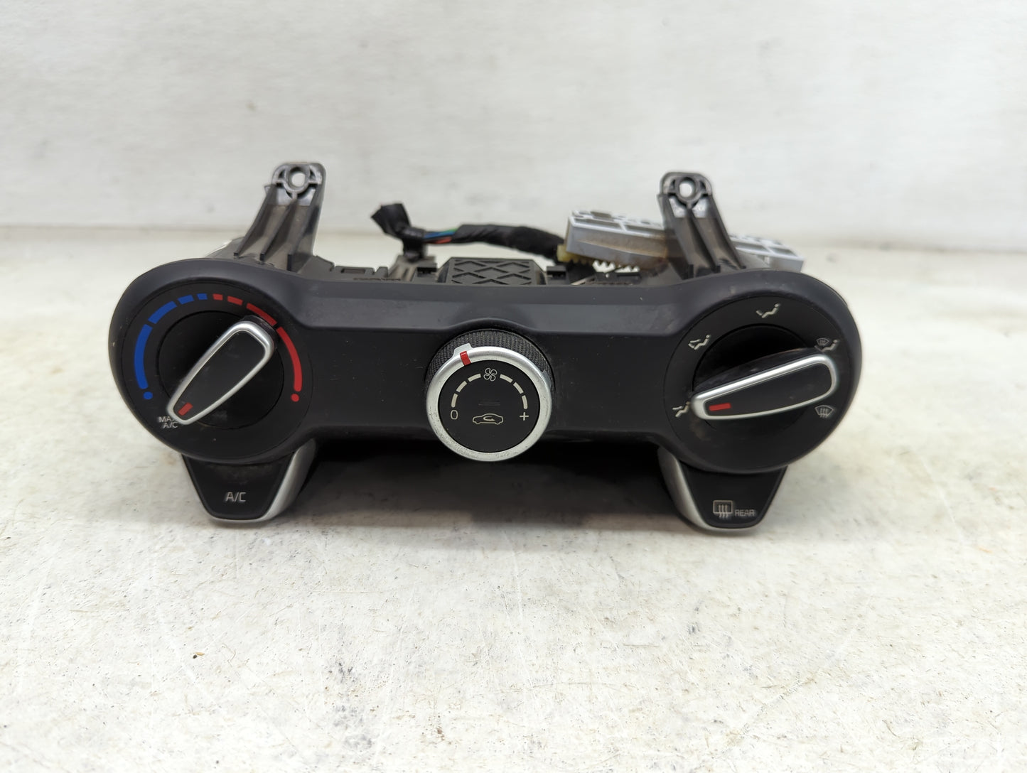 2021 Kia Rio Climate Control Module Temperature AC/Heater Replacement P/N:97250H9130 Fits OEM Used Auto Parts - Oemusedautop