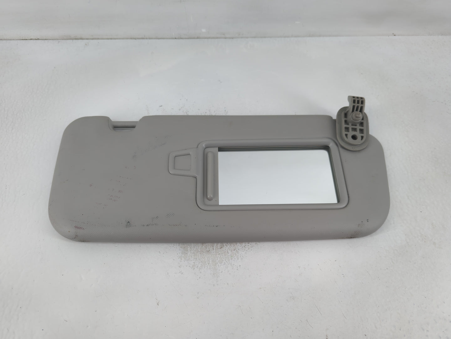 2018-2020 Kia Rio Sun Visor Shade Replacement Passenger Right Mirror Fits Fits 2018 2019 2020 2021 2022 OEM Used Auto Parts 