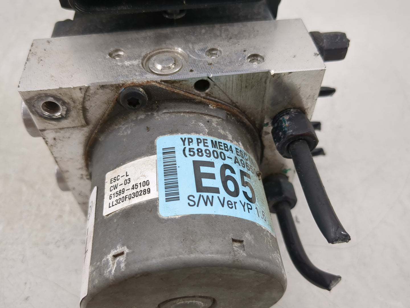 2019-2020 Kia Sedona ABS Pump Control Module Replacement P/N:58900-A9650 61589-45100 Fits Fits 2019 2020 OEM Used Auto Parts