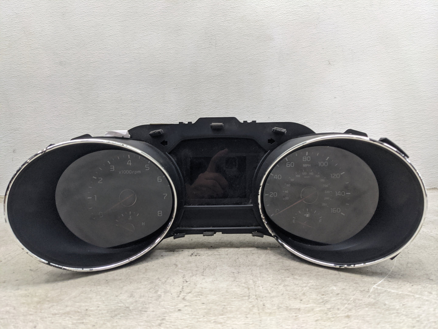2019-2020 Kia Sedona Instrument Cluster Speedometer Gauges P/N:94041-A9180 94041A9180 Miles:101K Fits Fits 2019 2020 OEM Use