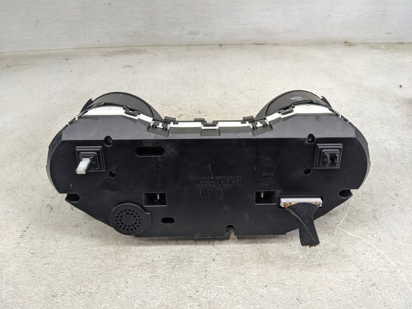 2019-2020 Kia Sedona Instrument Cluster Speedometer Gauges P/N:94041-A9180 94041A9180 Miles:101K Fits Fits 2019 2020 OEM Use