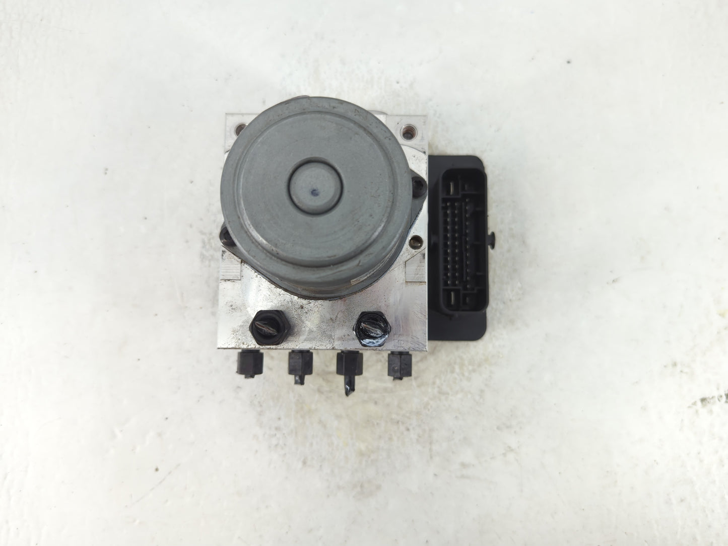 2021-2022 Kia Seltos ABS Pump Control Module Replacement P/N:58910-Q5100 Fits Fits 2021 2022 OEM Used Auto Parts - Oemusedau